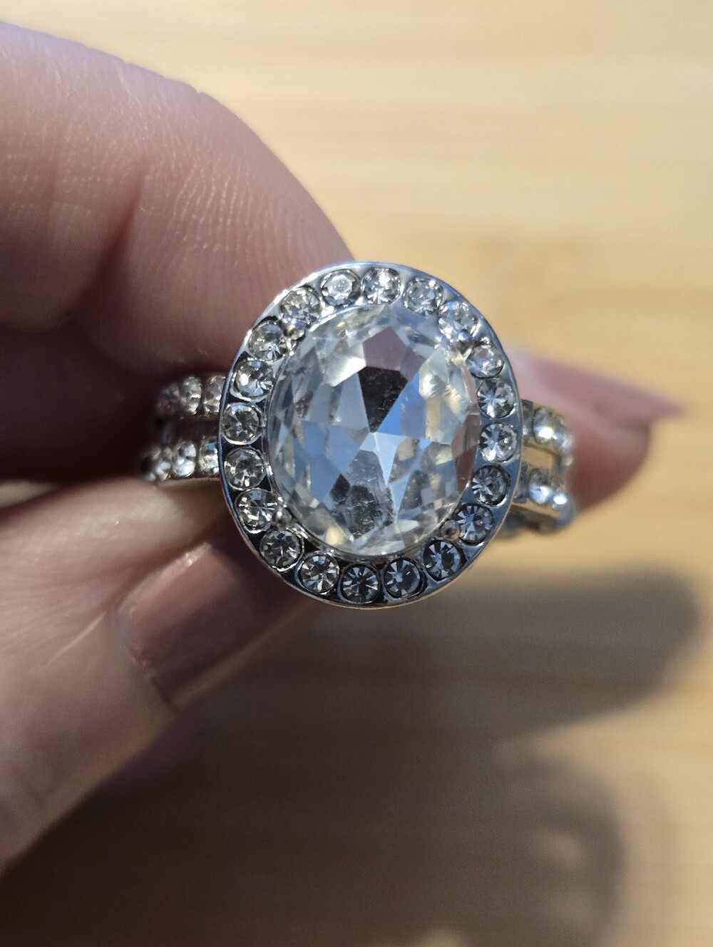 😇Crystal Halo Statement Ring - Silver Tone